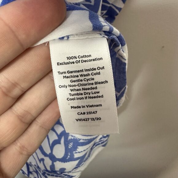 🎉🎉🥳🥳Talbots Blue and White Floral Blouse Host Pick 🎉🎉🥳🥳 - Picture 5 of 5